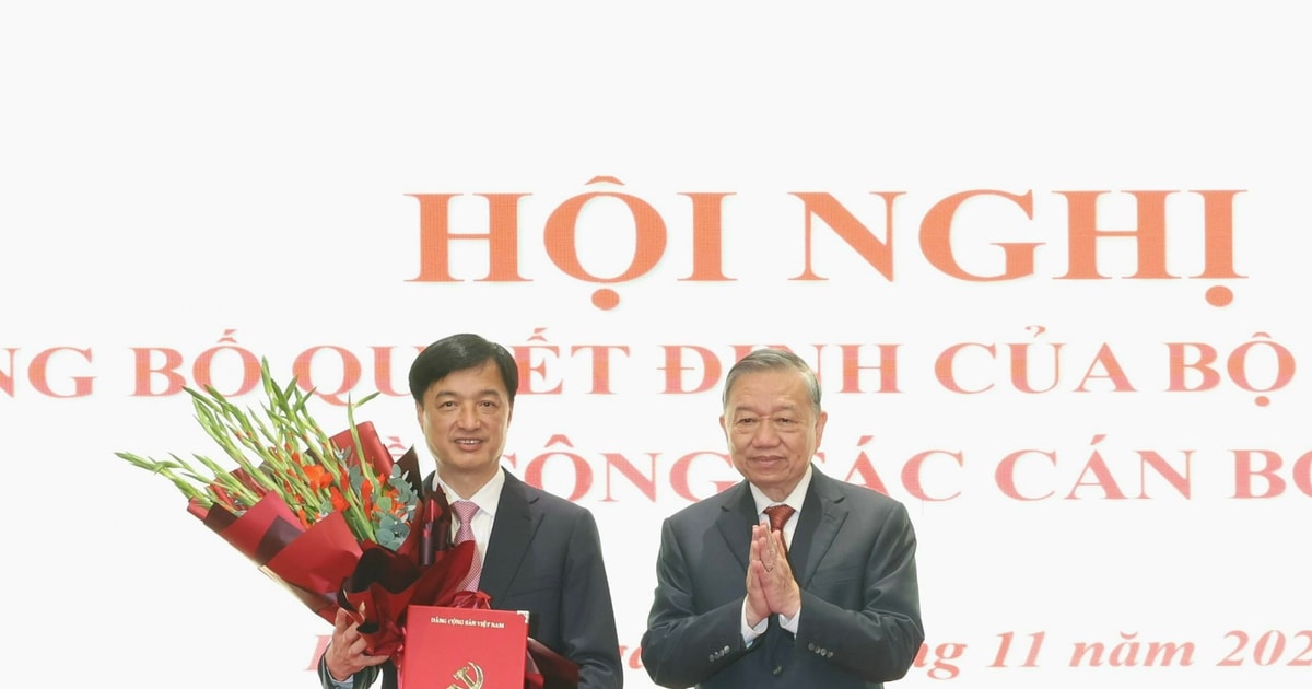 Tổng Bí thư Tô Lâm trao quyết định điều động, chỉ định Bí thư Thành ủy Hà Nội