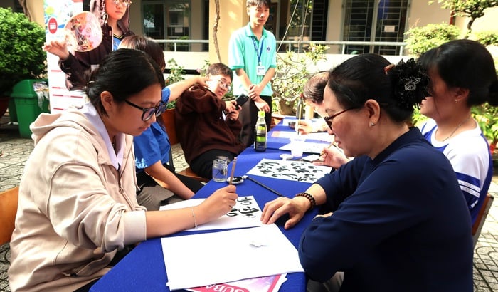 TPHCM: Gần 3.000 học sinh tham gia Ngày hội chủ đề “Tự hào là học sinh 3 tốt”- Ảnh 9.