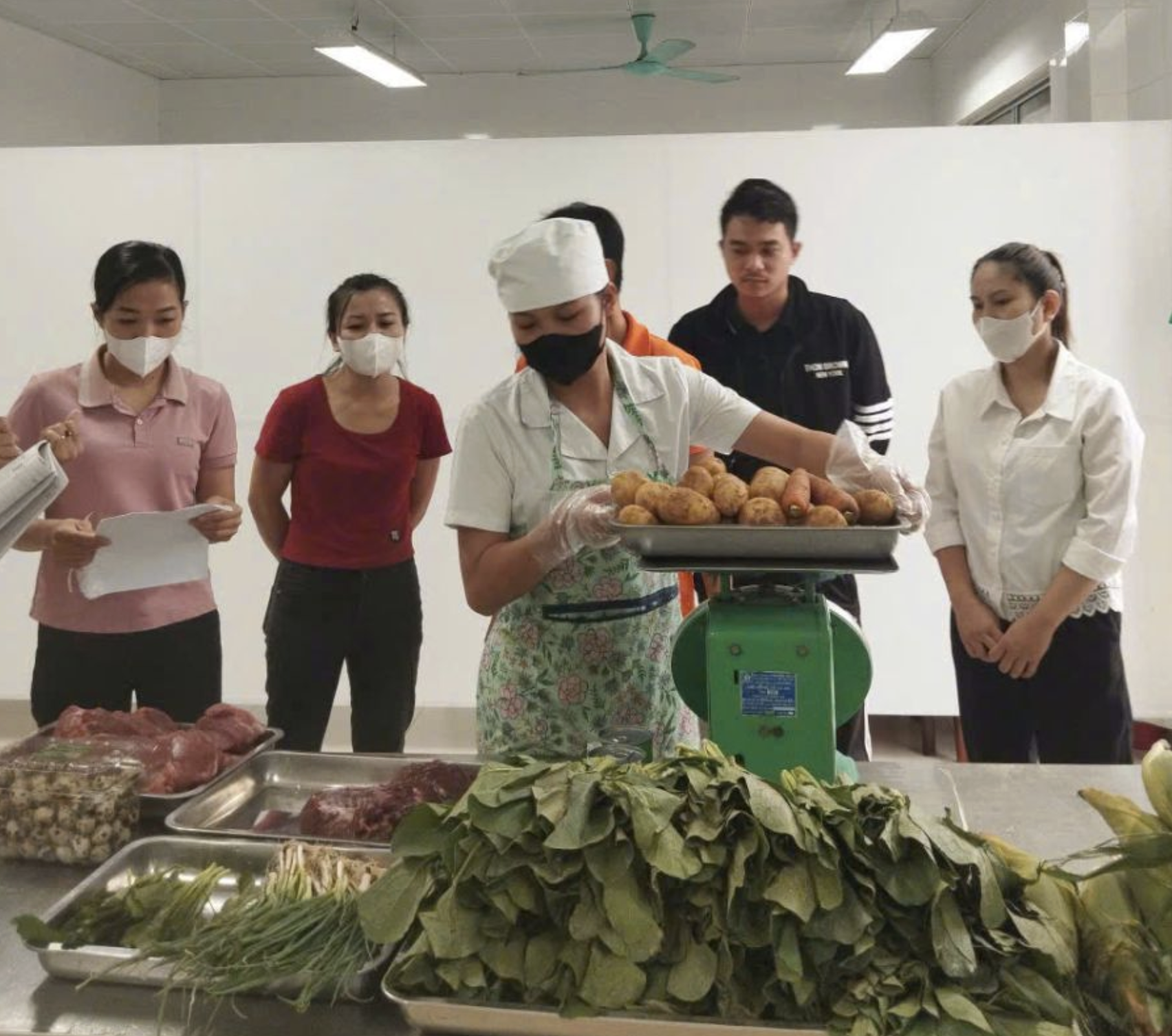 Vụ nghi 'sữa' kém chất lượng: Thêm trường mầm non dừng sử dụng sản phẩm Gold Life Grow Plus- Ảnh 1.