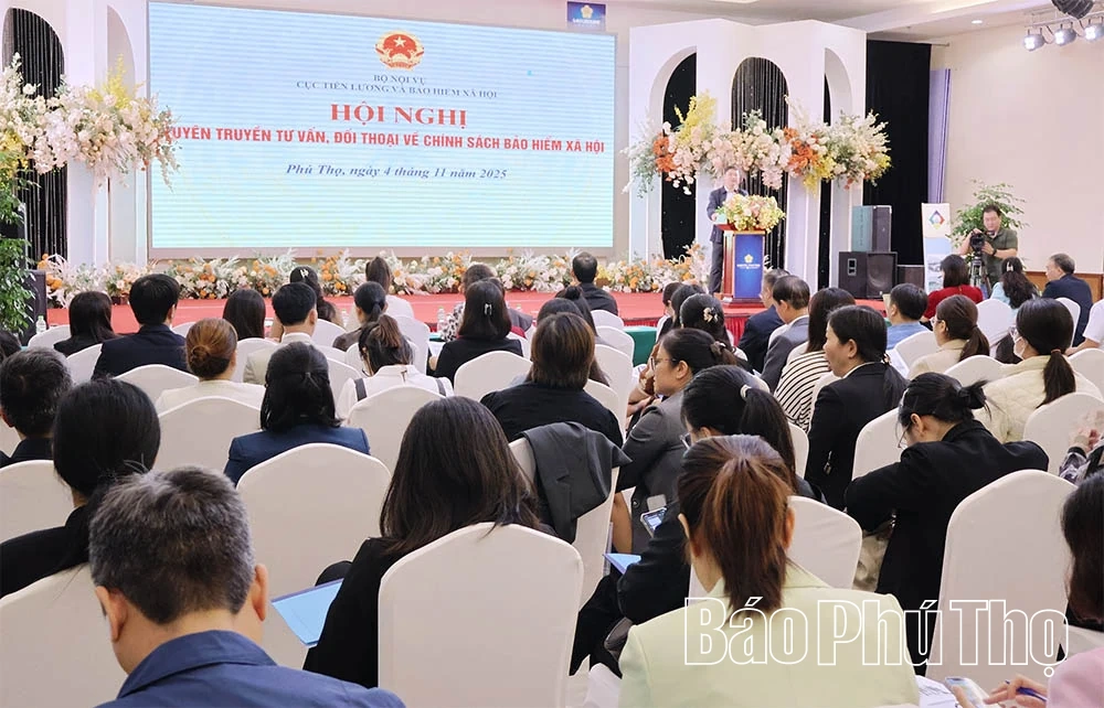 Консультации и диалог по вопросам политики социального страхования