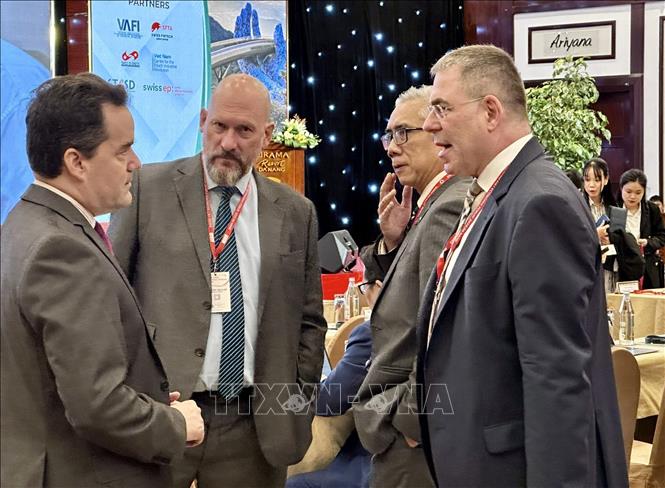 ចំណងជើងរូបថត