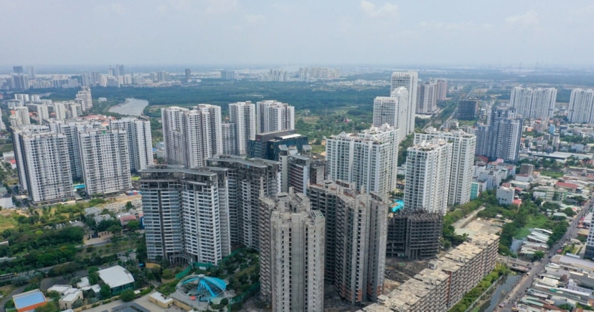 Tín dụng và trái phiếu đổ về bất động sản: Cơ hội hay rủi ro tiềm ẩn?