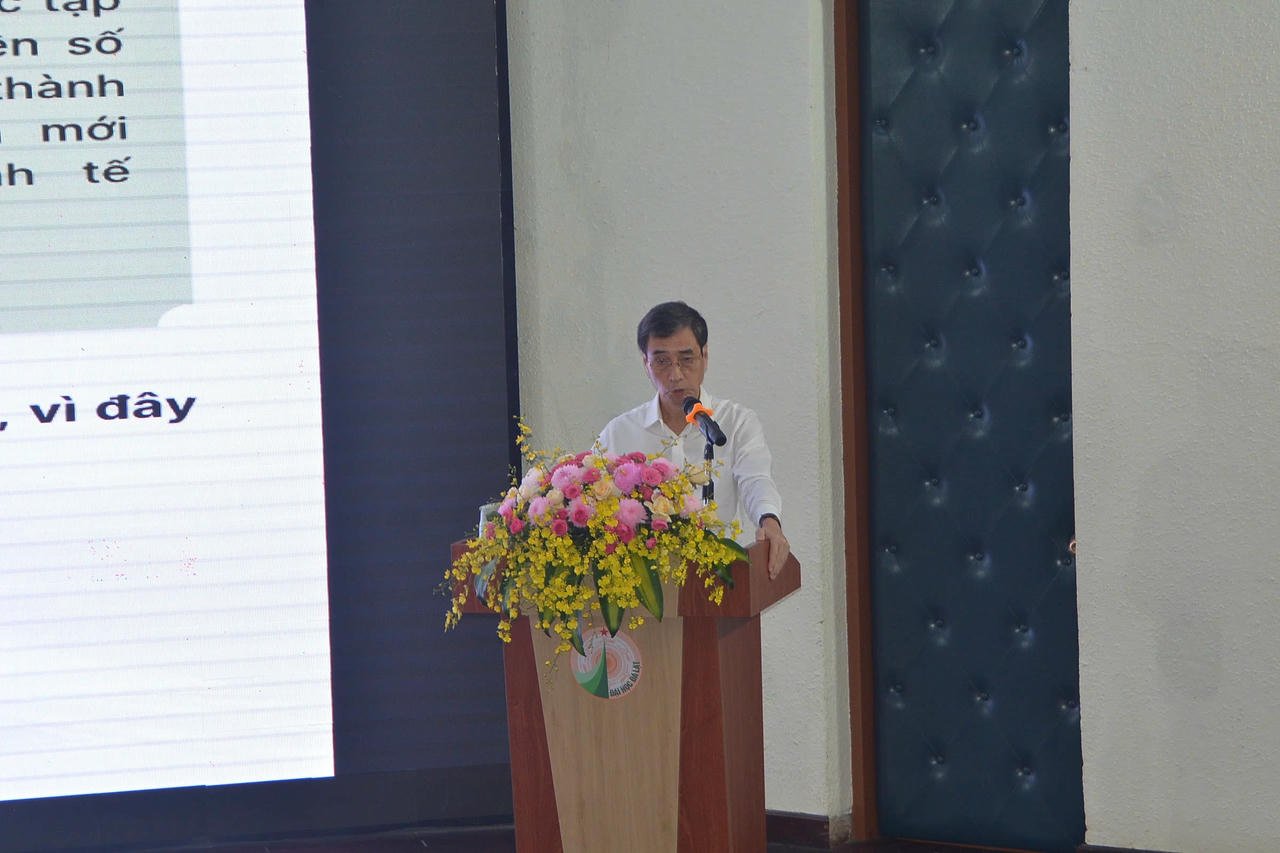 De heer Tran Viet Hung, Senior Advisor van Vietnam Blockchain and Digital Asset Association, deelde zijn kennis tijdens de workshop.