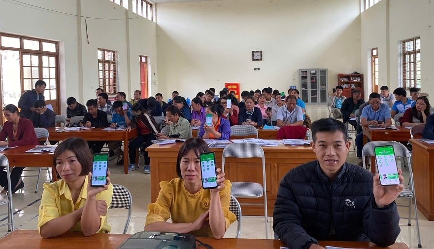 VBSP SmartBanking: Hemat waktu dalam transaksi perbankan VBSP SmartBanking: Tiết kiệm thời gian trong giao dịch ngân hàng