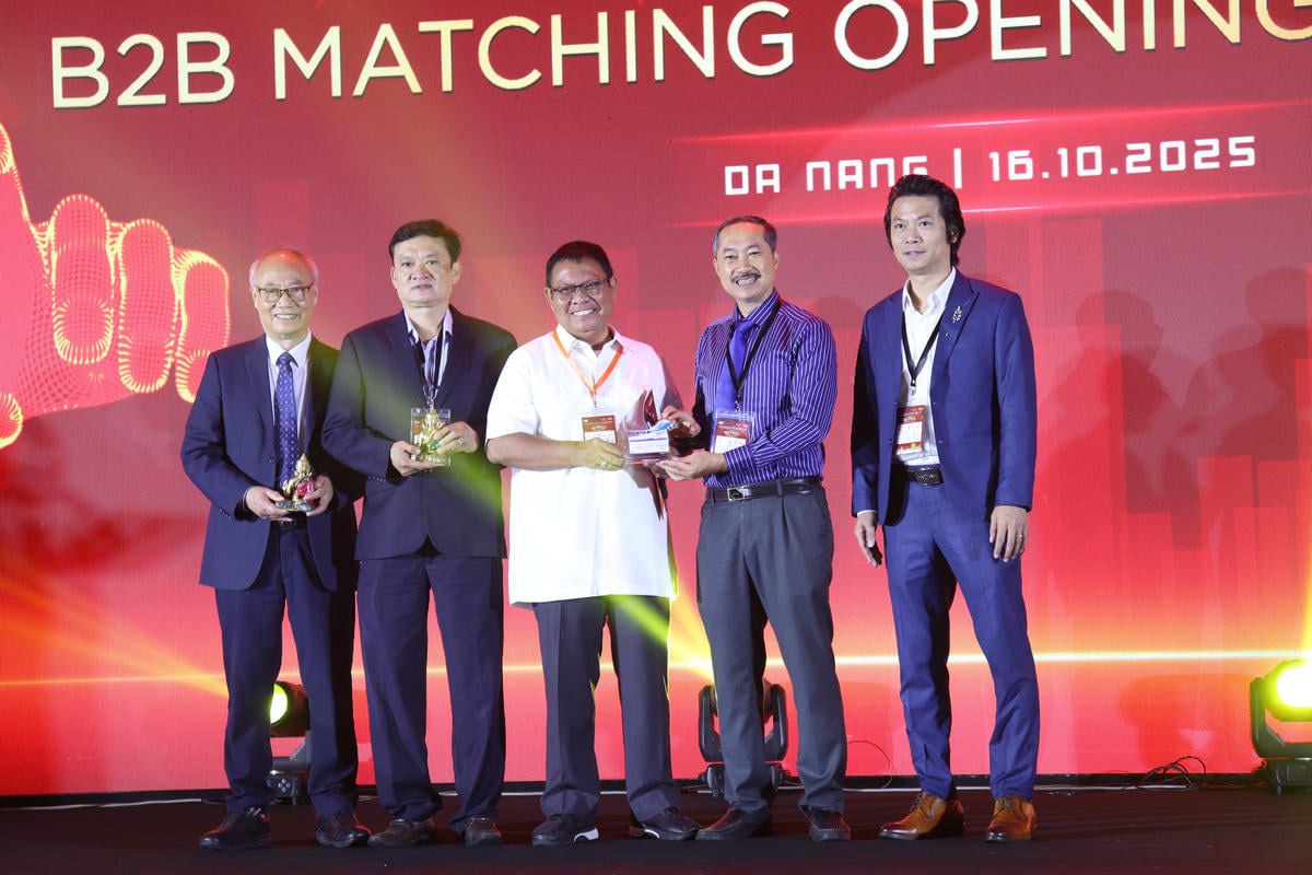 Menjadikan Da Nang sebagai pusat acara, konferensi, dan pariwisata terkemuka di kawasan ini Đưa Đà Nẵng trở thành trung tâm sự kiện, hội nghị, du lịch hàng đầu khu vực