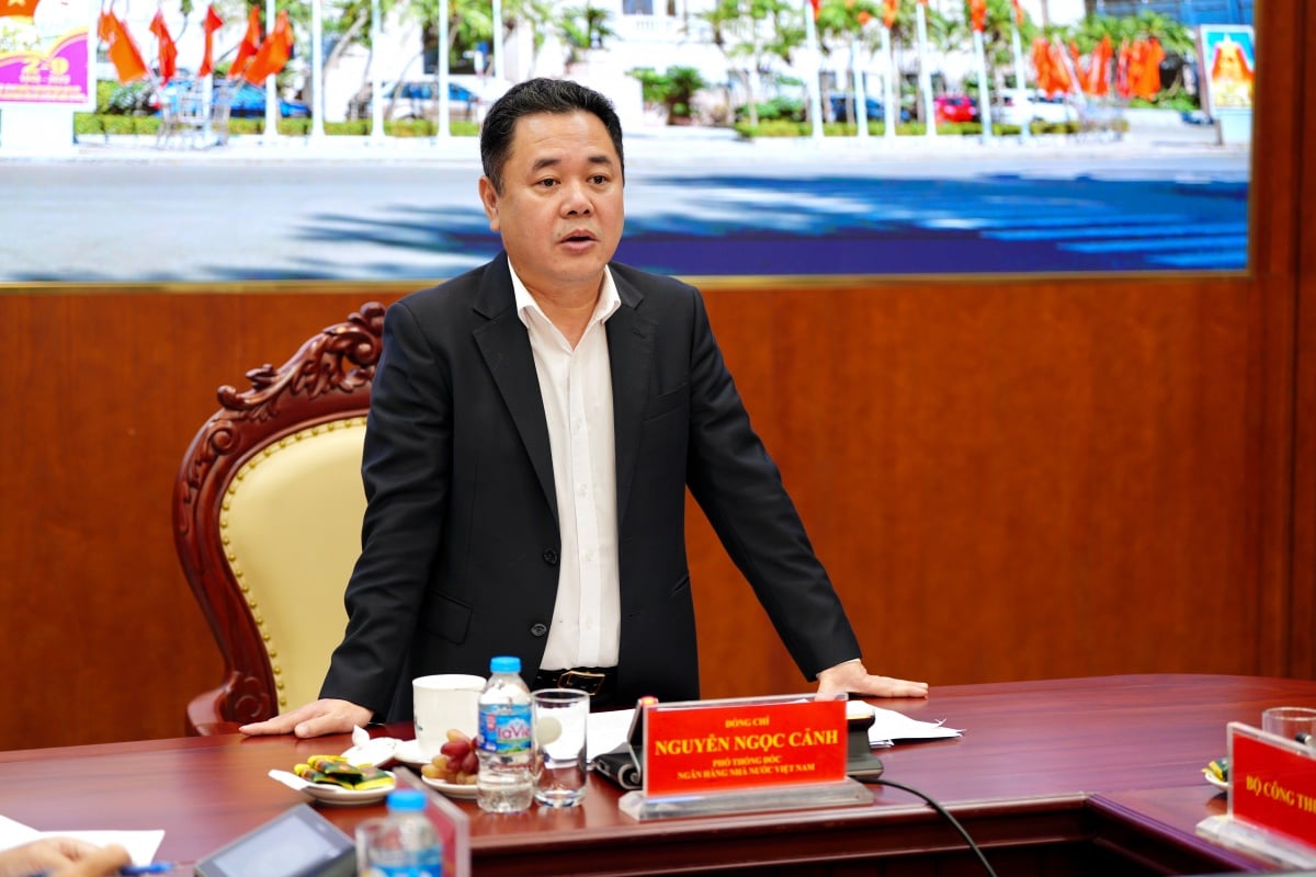 Kredietpakket van 500 biljoen VND: banken zijn klaar en wachten op een specifieke projectenlijst Gói tín dụng 500 nghìn tỷ đồng: Ngân hàng đã sẵn sàng, chờ danh mục dự án cụ thể