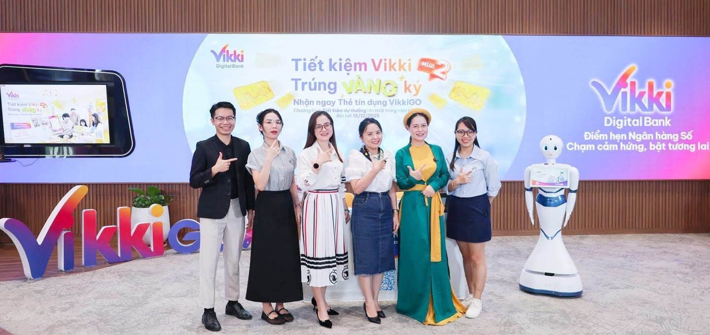 Programul „Vikki Savings - Câștigă un kilogram de aur” este bine primit de clienți. Chương trình “Tiết kiệm Vikki - Trúng vàng ký” được đông đảo khách hàng đón nhận.