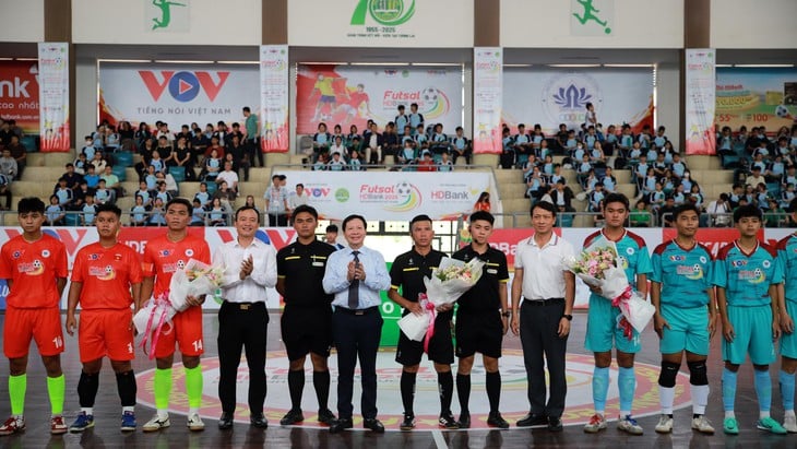 futsal sinh viên - Ảnh 1.
