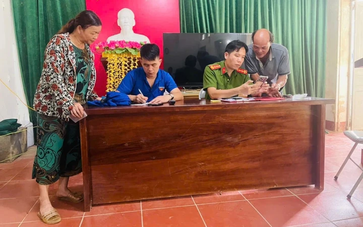 Eliminujte „údolí“ ve vlnách, vybudujte digitální vládu od úrovně vesnice - Foto 1. Xóa “lõm” sóng, xây chính quyền số từ thôn bản- Ảnh 1.