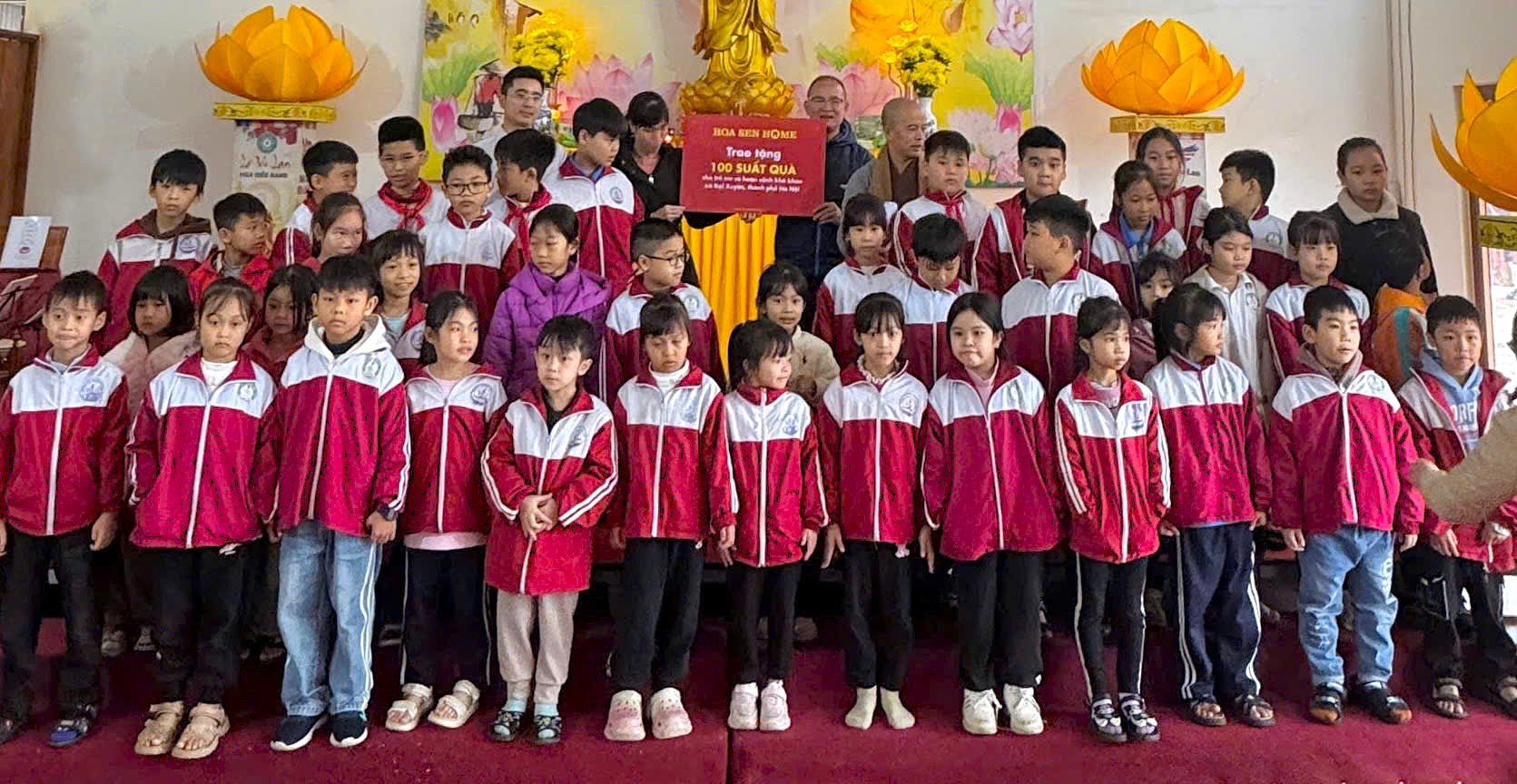 អំណោយលើកទឹកចិត្តផ្នែកអប់រំត្រូវបានផ្តល់ដោយផ្ទាល់ដល់កុមារក្នុងស្ថានភាពលំបាក បង្ហាញពីការជឿជាក់ និងការលើកទឹកចិត្ត។