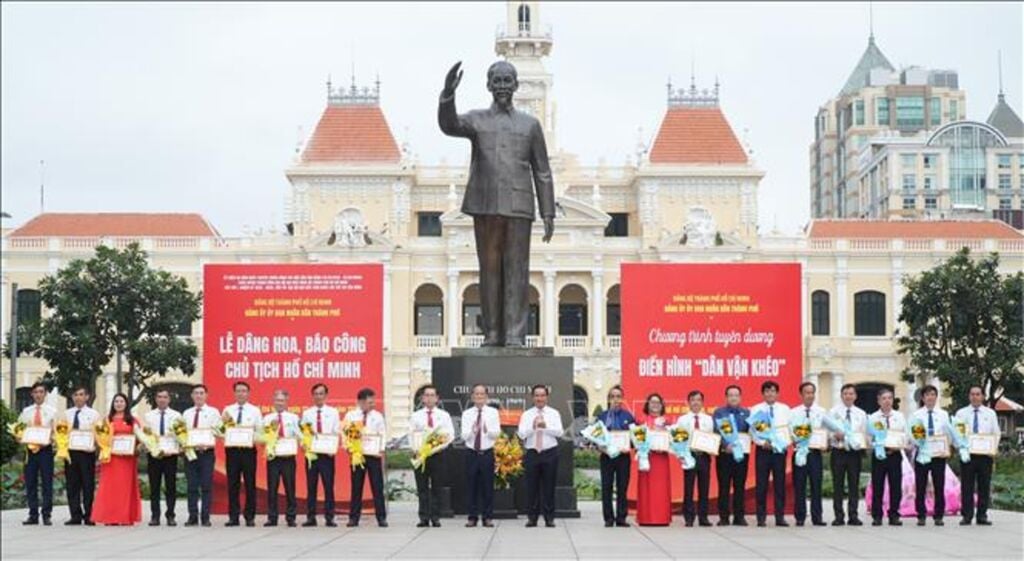 כיתוב לתמונה