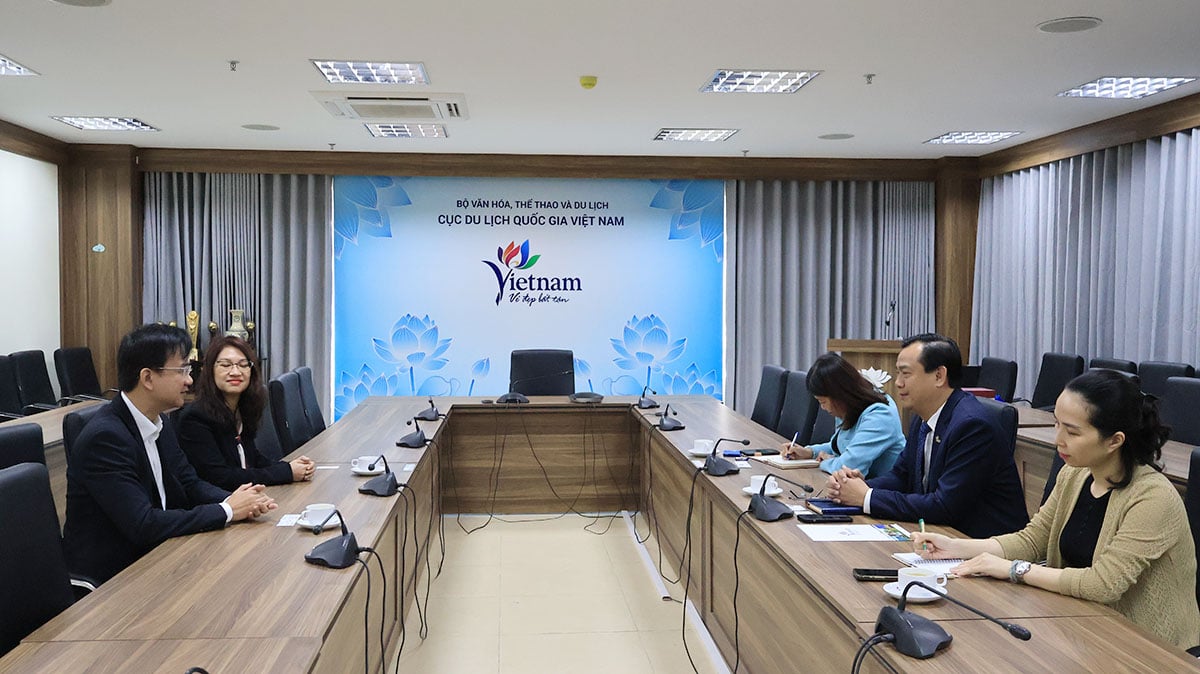 Cục trưởng Nguyễn Trùng Khánh tiếp và làm việc với Lãnh đạo cấp cao Hiệp hội vận tải Hàng không quốc tế (IATA) - Ảnh 1.