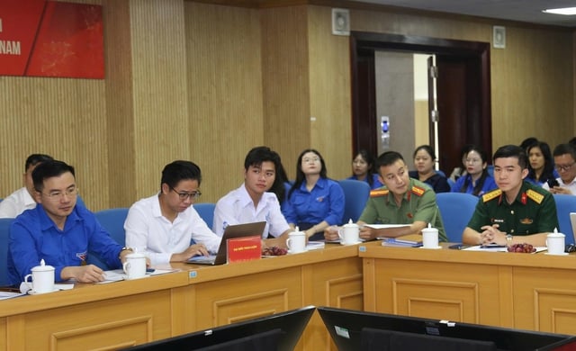 14ویں پارٹی کانگریس کی دستاویزات پر تبصرے: ٹیلنٹ کو زیادہ وسیع پیمانے پر پہچاننے کی ضرورت ہے - تصویر 2۔ Góp ý văn kiện Đại hội XIV của Đảng: Nhân tài cần được nhìn nhận rộng hơn- Ảnh 2.