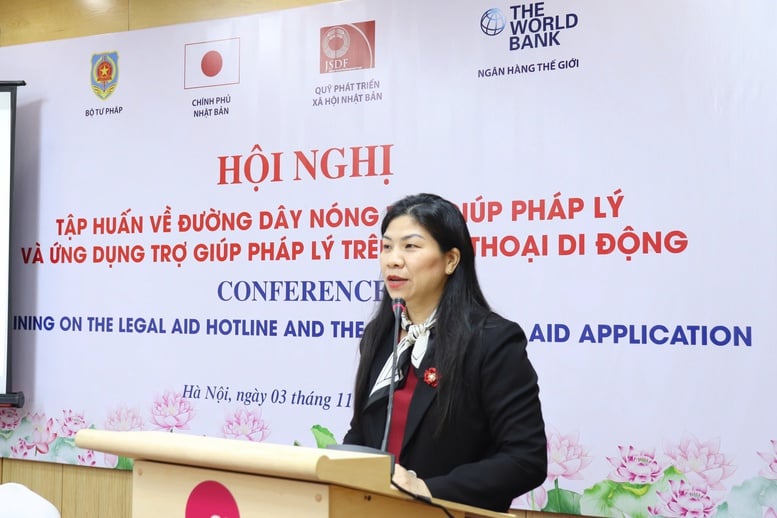 Školení o podávání žádostí o právní pomoc na mobilních telefonech - Foto 1. Tập huấn ứng dụng trợ giúp pháp lý trên điện thoại di động- Ảnh 1.