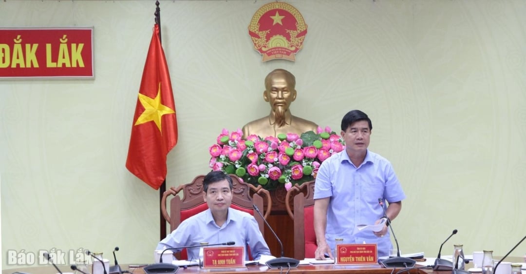 Vicepreședintele Comitetului Popular Provincial, Nguyen Thien Van, a vorbit la întâlnire.