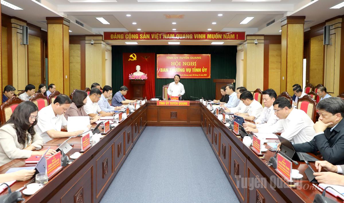 Weergave van de reguliere vergadering van het Provinciaal Partijcomité in oktober.