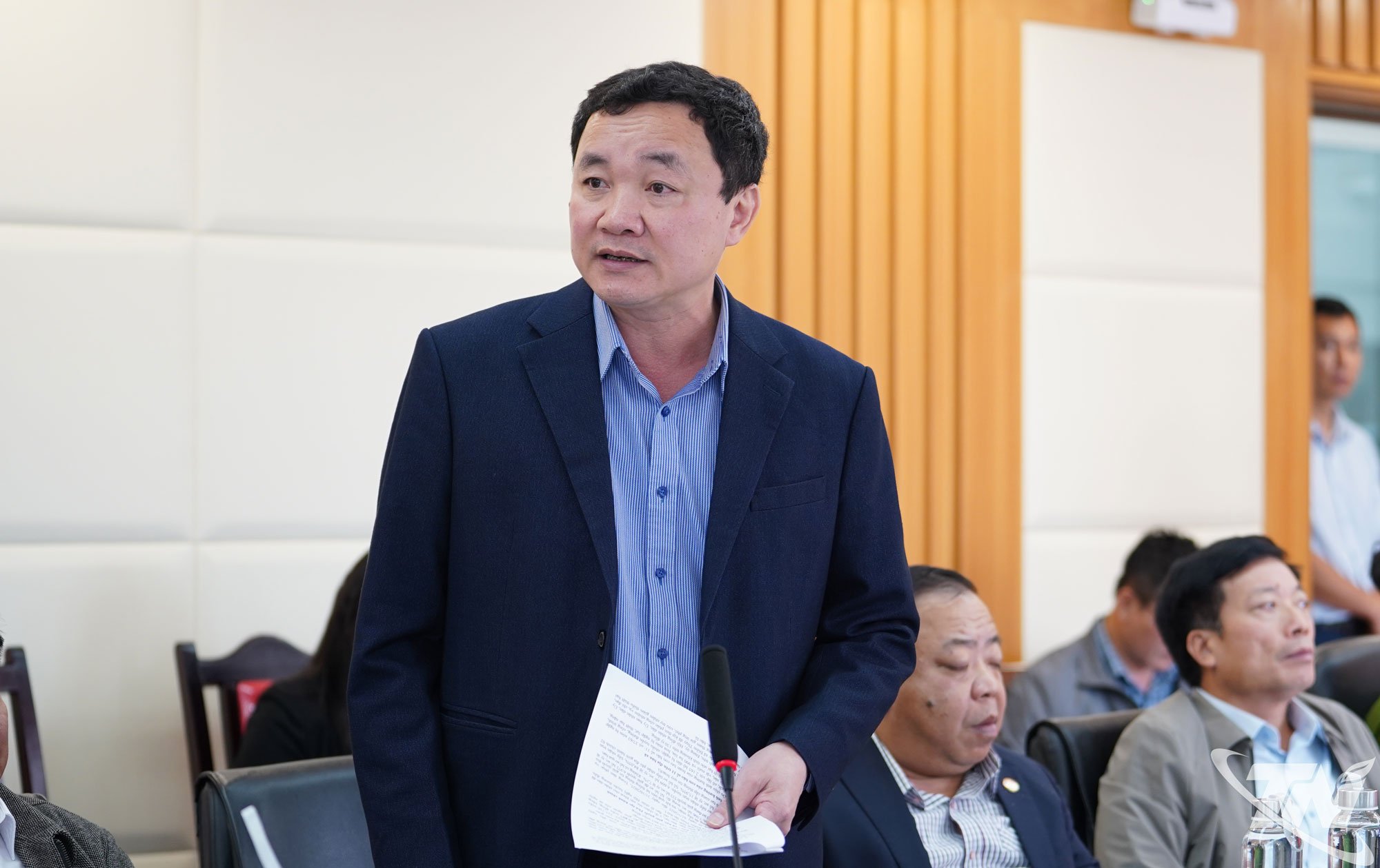 Ledere for sørlige kommuner og bydeler talte på møtet.