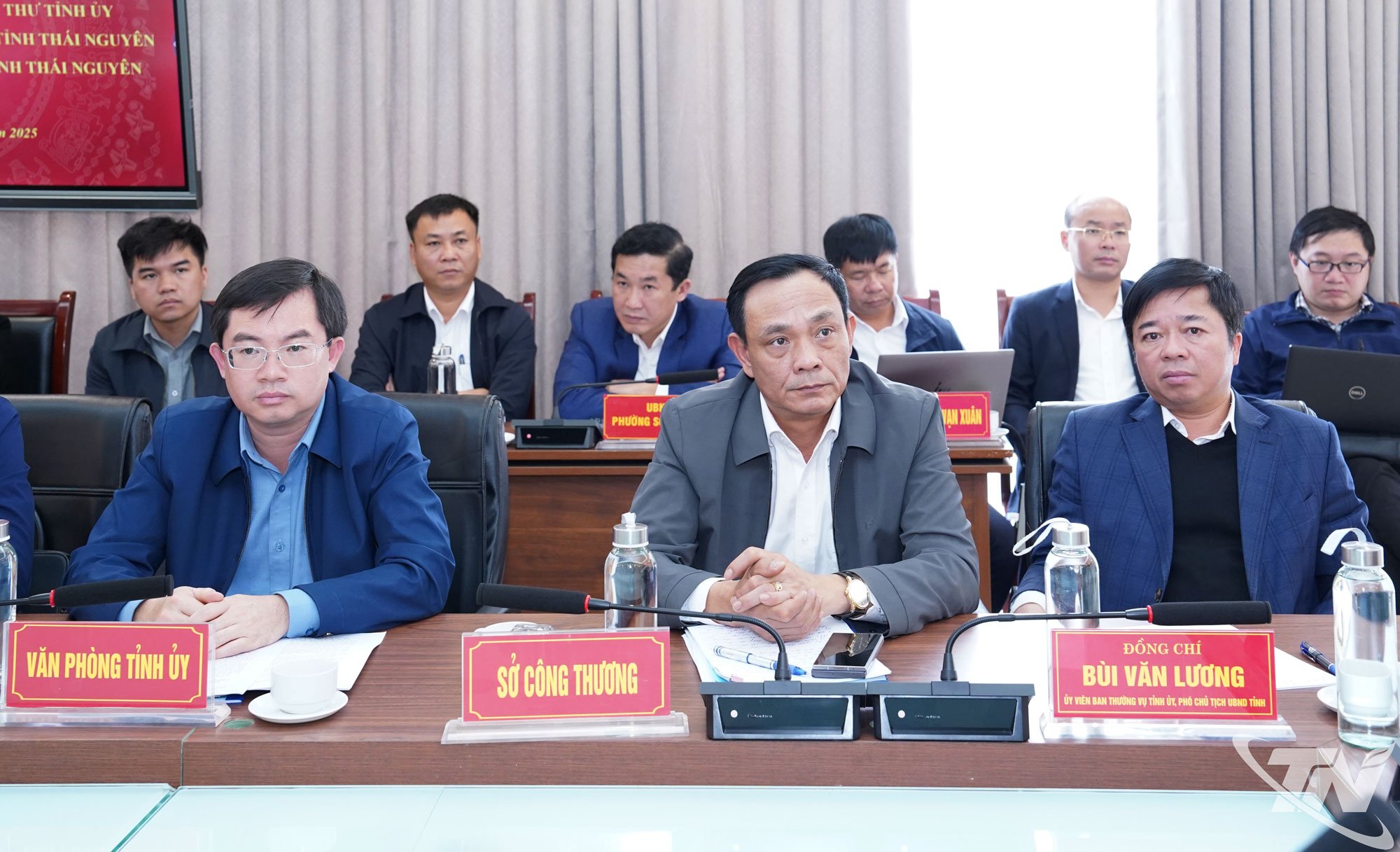 Delegater som deltar på arbeidsmøtet.