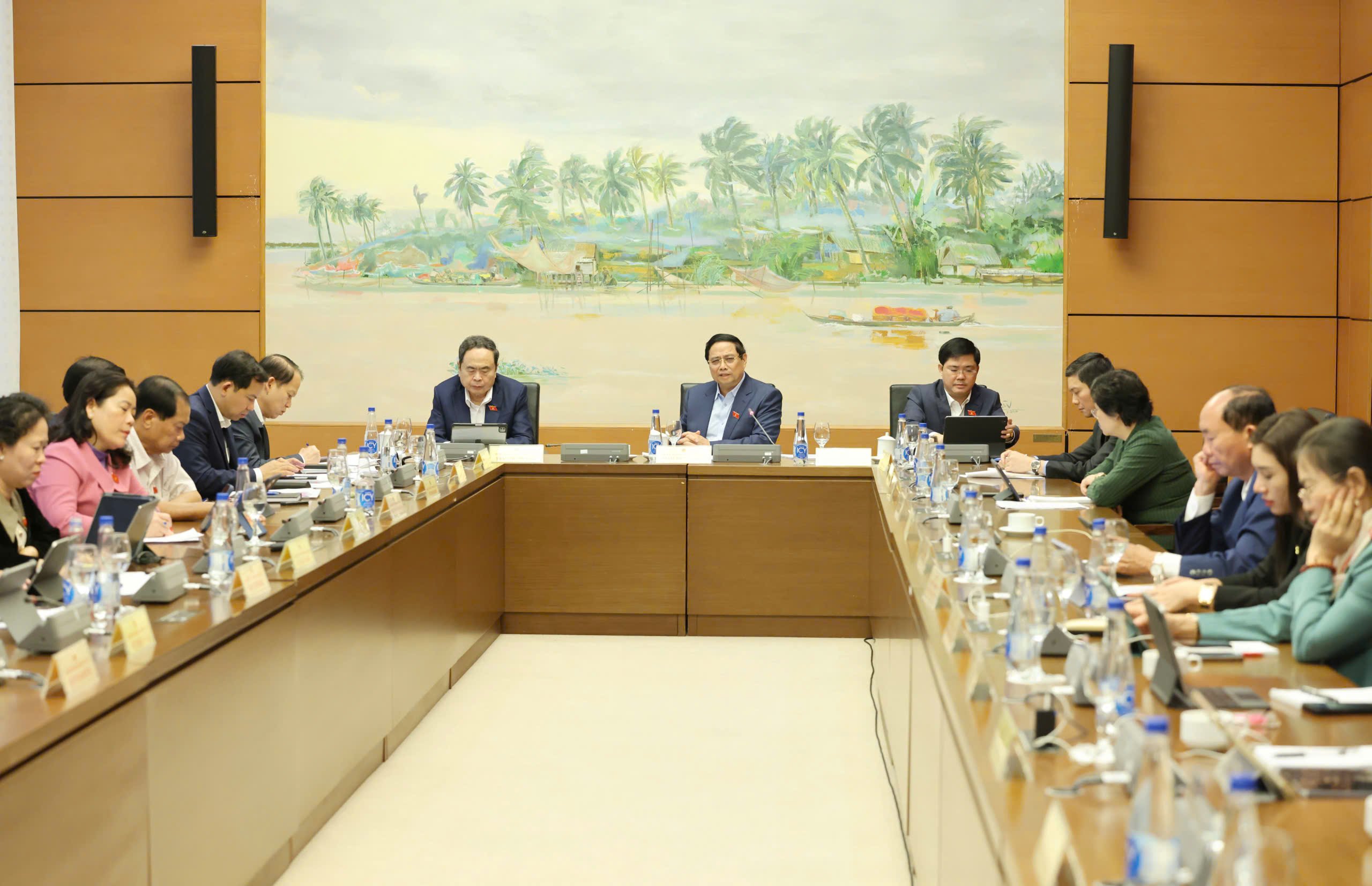 Thủ tướng: 'Tăng trưởng cao là rất khó, nhưng chúng ta có dư địa để làm' - Ảnh 2.