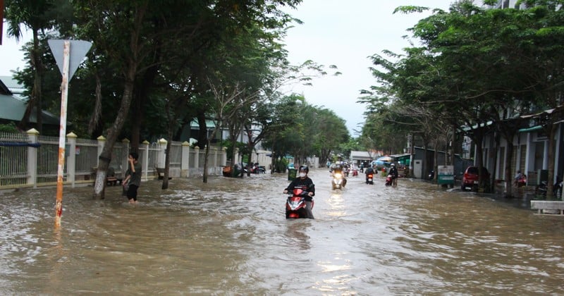 ជំនោរខ្ពស់ទំនងជាជន់លិចតំបន់ទំនាបនានាទូទាំងខេត្ត។
