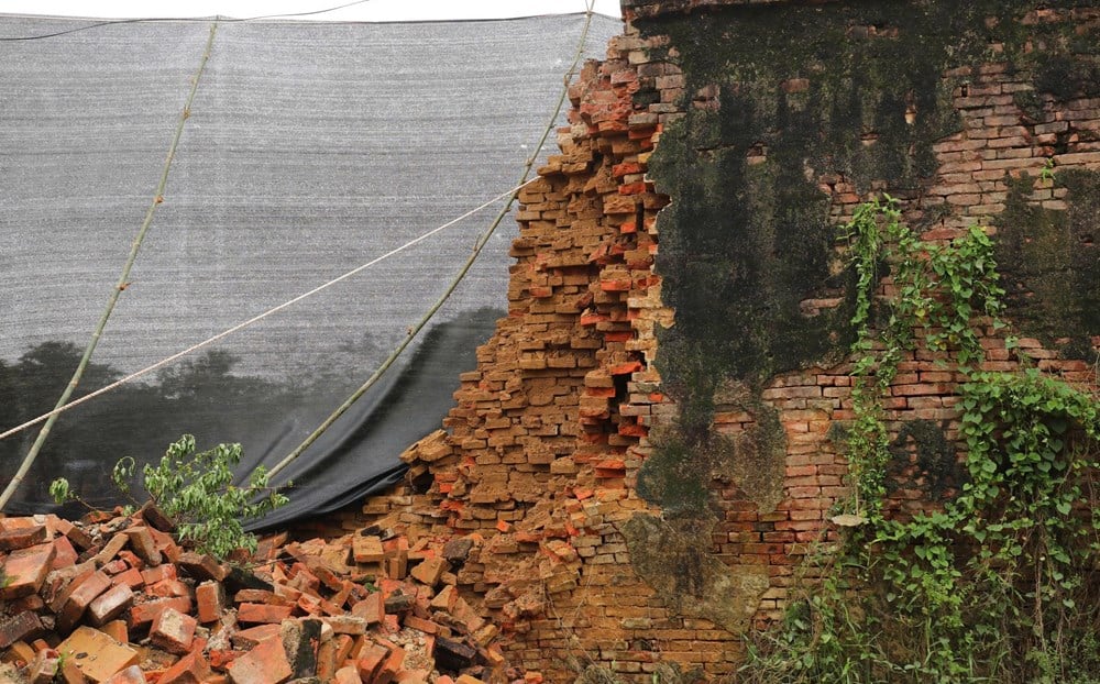 ຈຸດອັນຕະລາຍຫຼາຍແຫ່ງພວມປະກົດຕົວຢູ່ໃນລະບົບກຳແພງນະຄອນເຫວ້ - ພາບ 4