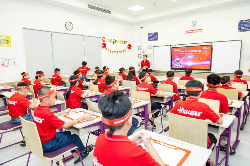 Vinh danh 18 gương mặt xuất sắc nhất tại Chung kết phía Nam Mathnasium Championship 2025