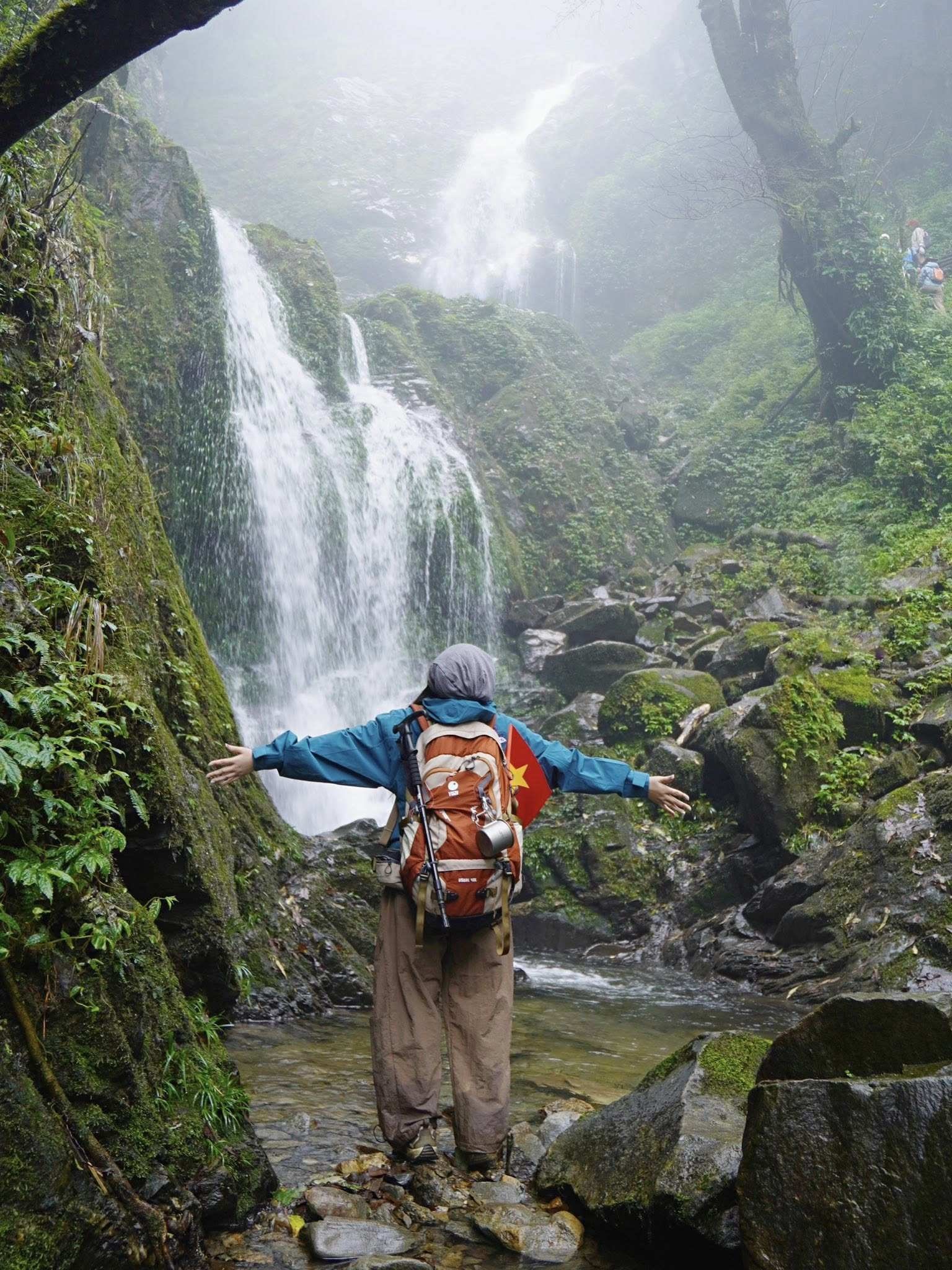 Săn mây ở đỉnh Lùng Cúng cao 2.913 m - 9