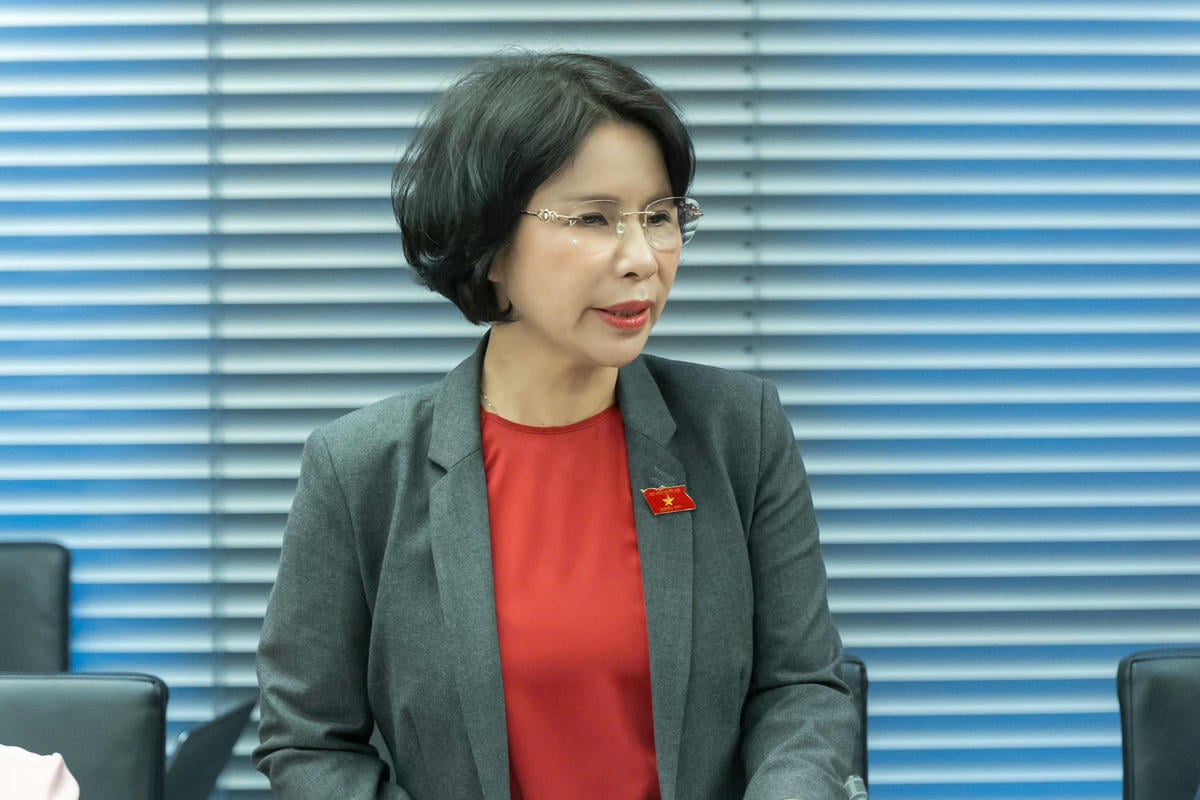 Mesterséges intelligencia és big data alkalmazása a monitorozásban, az előrejelzésben és a betegségmegelőzésben Ứng dụng trí tuệ nhân tạo, dữ liệu lớn trong giám sát, dự báo và quản trị phòng bệnh