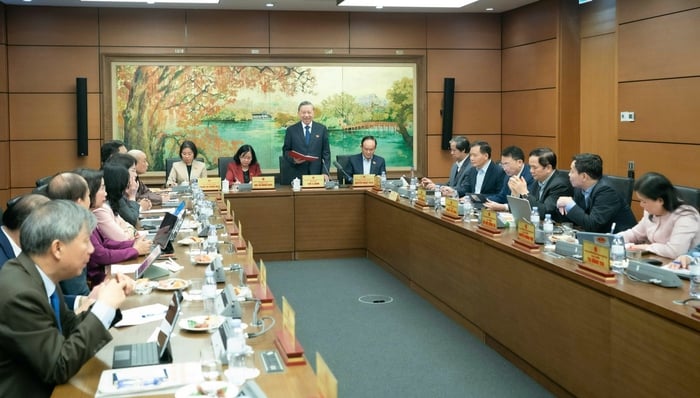 អគ្គលេខាធិកា៖ គំរូអភិវឌ្ឍន៍របស់ប្រទេសត្រូវតែផ្អែកលើវិទ្យាសាស្ត្រ និងនវានុវត្តន៍ - រូបថត ១. Tổng Bí thư: Mô hình phát triển của đất nước phải dựa trên nền tảng khoa học, đổi mới sáng tạo- Ảnh 1.