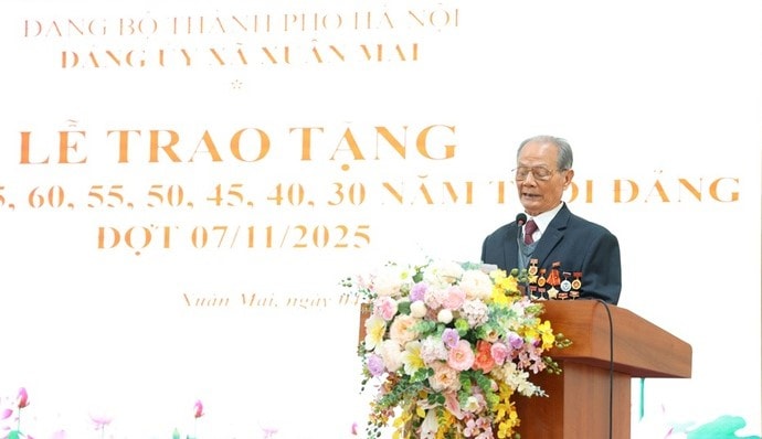 Xã Xuân Mai: 30 đảng viên được trao tặng Huy hiệu Đảng- Ảnh 4.