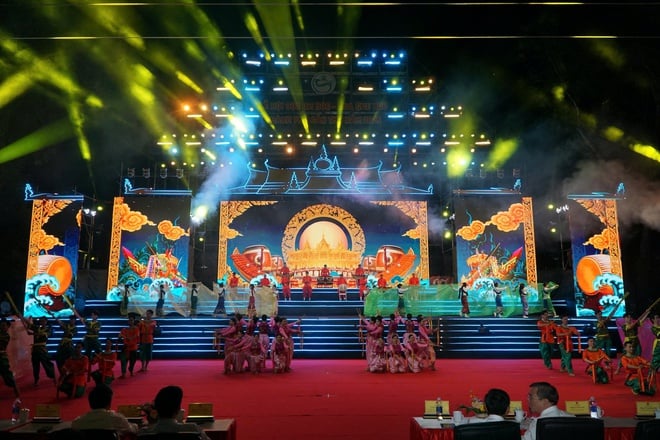 Cần Thơ khai hội Ok Om Bok – Đua ghe ngo 2025 tôn vinh di sản Văn hóa - Ảnh 5.