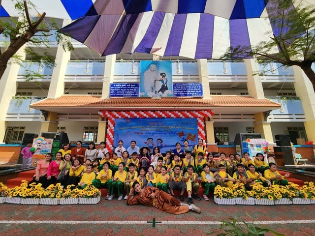 Nỗi lo tiếng Việt méo mó, lệch chuẩn: Cách giữ tiếng mẹ đẻ trong môi trường song ngữ - Ảnh 2.