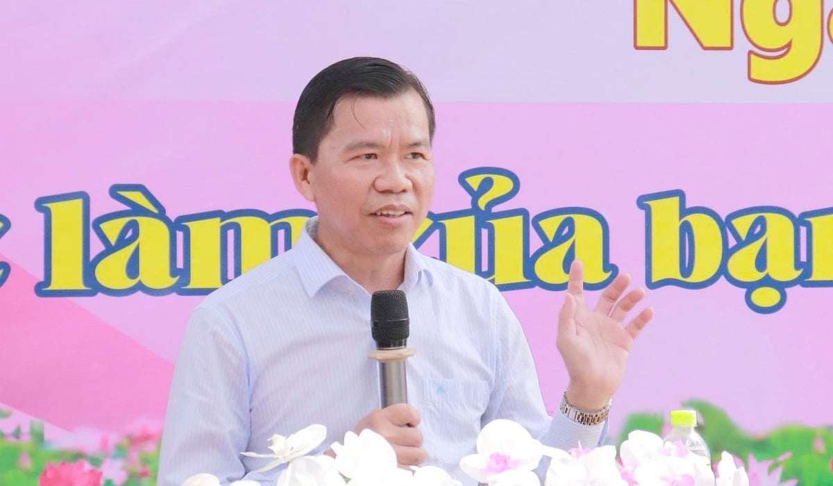 Dl. Nguyen Phu Hieu, directorul Centrului Provincial de Servicii pentru Ocuparea Forței de Muncă Dong Thap. Fotografie: Thanh Bach. Ông Nguyễn Phú Hiếu, Giám đốc Trung tâm Dịch vụ việc làm tỉnh Đồng Tháp. Ảnh: Thanh Bạch.