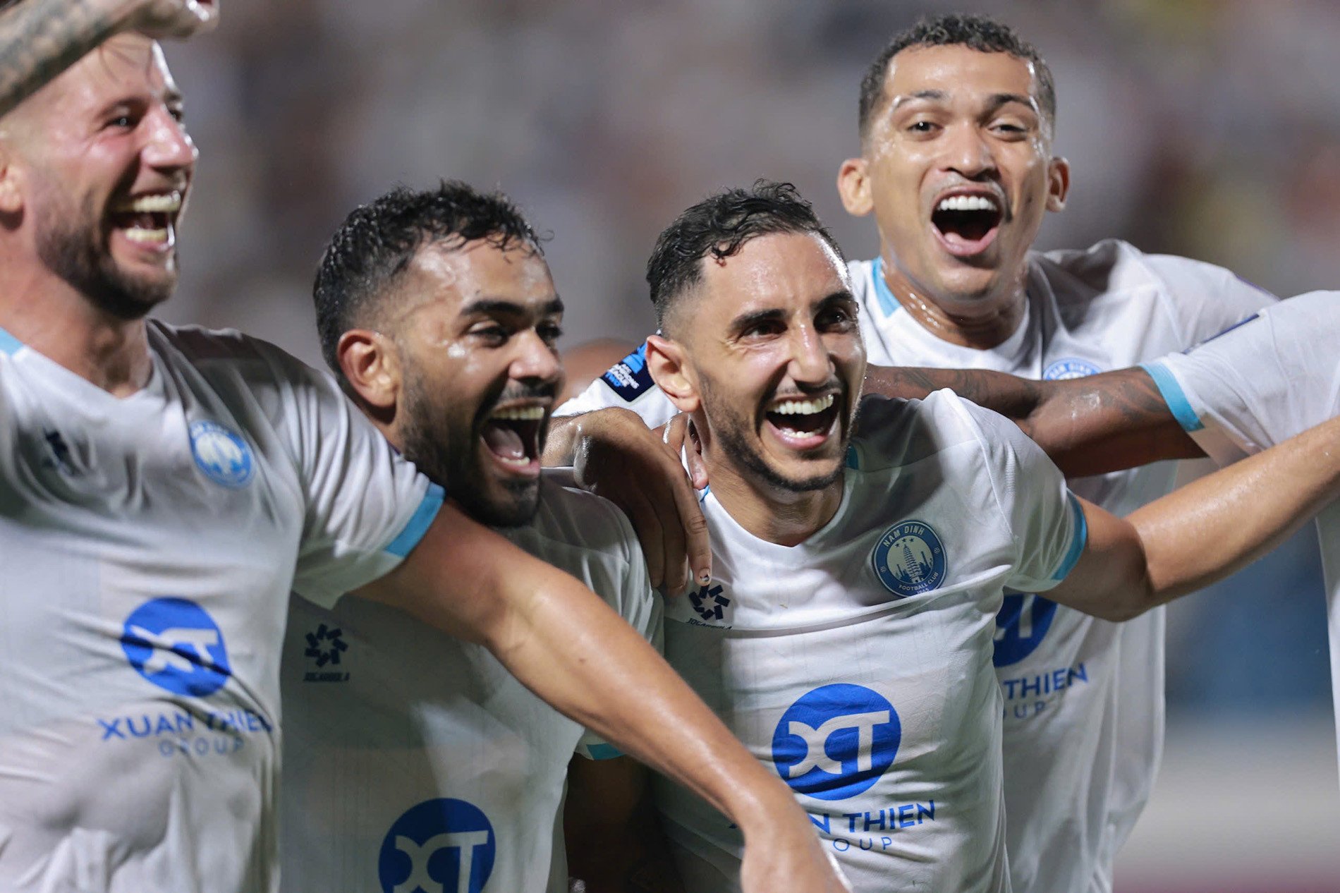 ណាំ ឌិញ ១.jpg