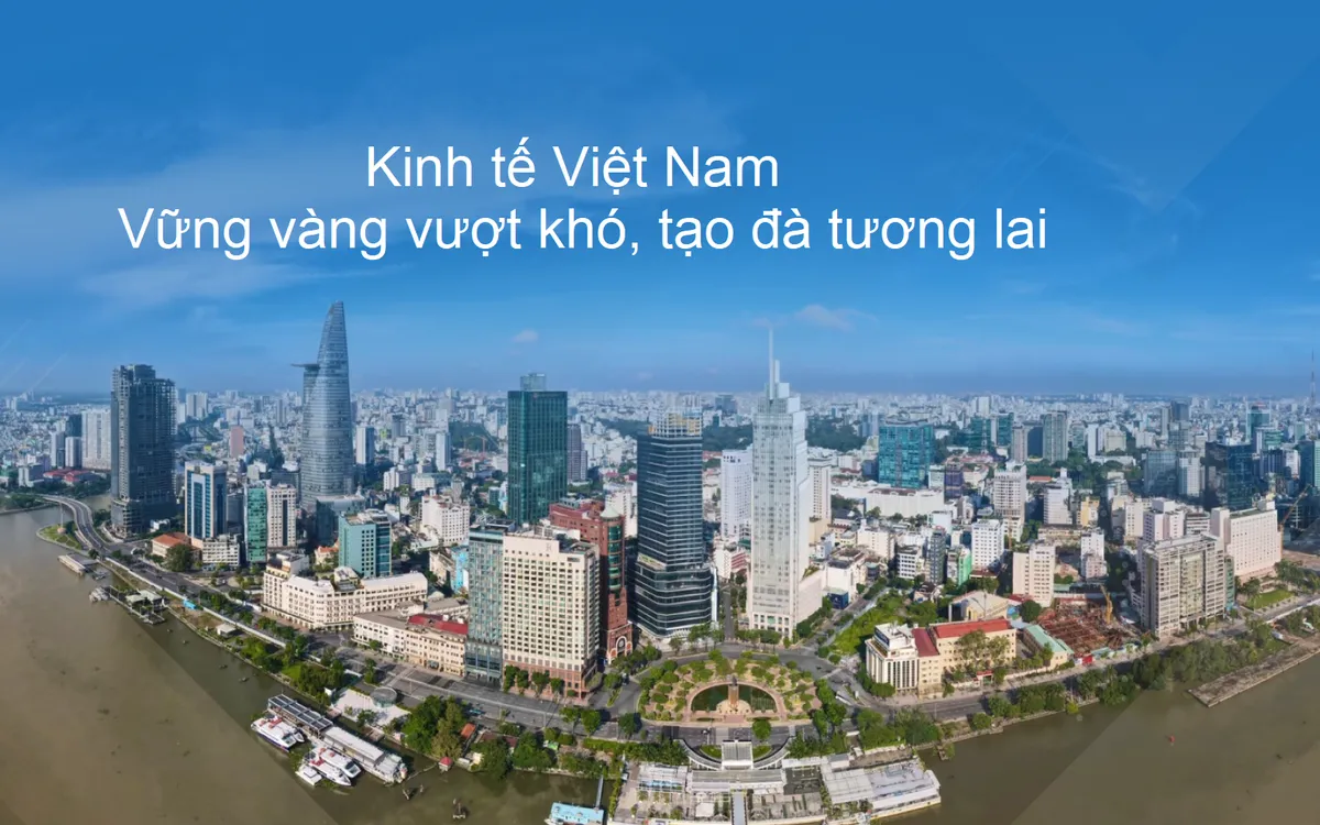 Vietnam bangkit menjadi pusat ekonomi strategis di kawasan. Việt Nam đang vươn mình trở thành trung tâm chiến lược kinh tế của khu vực