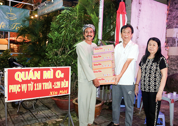 معكرونة 0 دونج دافئة