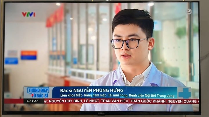 អតីតបេក្ខនារី Olympia ធ្វើឱ្យអ្នកនិយមលេងអ៊ីនធឺណិតស្រក់ទឹកភ្នែក ពេលបង្ហាញខ្លួនក្នុងអាវពណ៌ស - 4