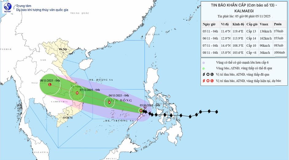 ការព្យាករណ៍ផ្លូវ និងតំបន់ចុះចតនៃព្យុះលេខ ១៣ នៅវៀតណាម។ រូបថត៖ មជ្ឈមណ្ឌលជាតិសម្រាប់ការព្យាករណ៍ជលសាស្ត្រឧតុនិយមវៀតណាម
