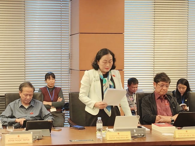 Dokumenten från den 14:e partikongressen visar tydligt den strategiska visionen att bygga det vietnamesiska folket i den nya eran - Foto 2. Văn kiện Đại hội XIV của Đảng thể hiện rõ tầm nhìn chiến lược về xây dựng con người Việt Nam trong thời đại mới - Ảnh 2.