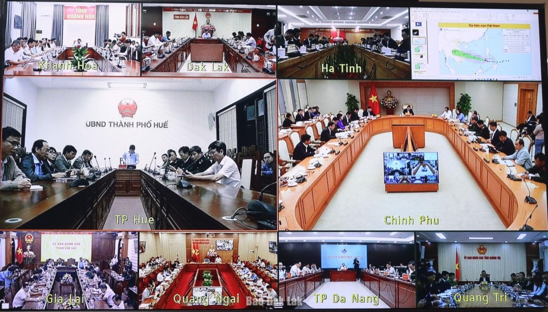 ប្រតិភូចូលរួមសន្និសីទនៅចំនុចស្ពាន។