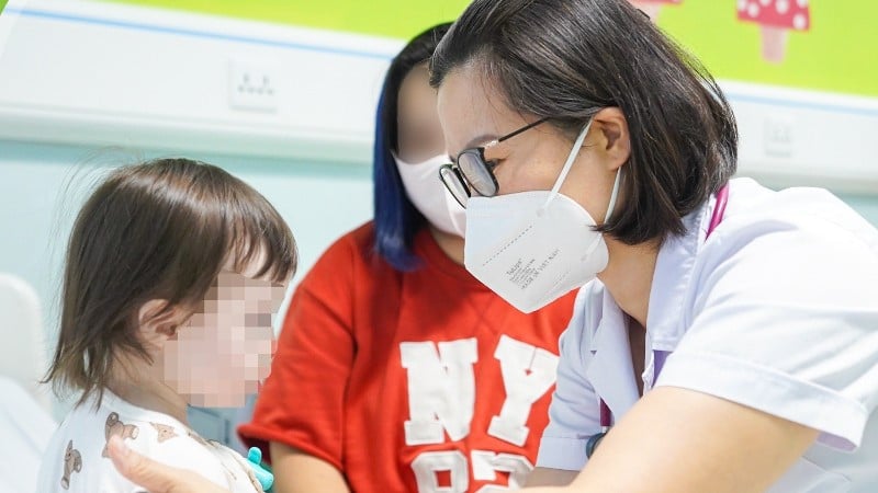 ក្មេងស្រីអូស្ត្រាលីអាយុ១៤ខែត្រូវផ្តាច់ដោះដោយបំពង់ក្រពះ។