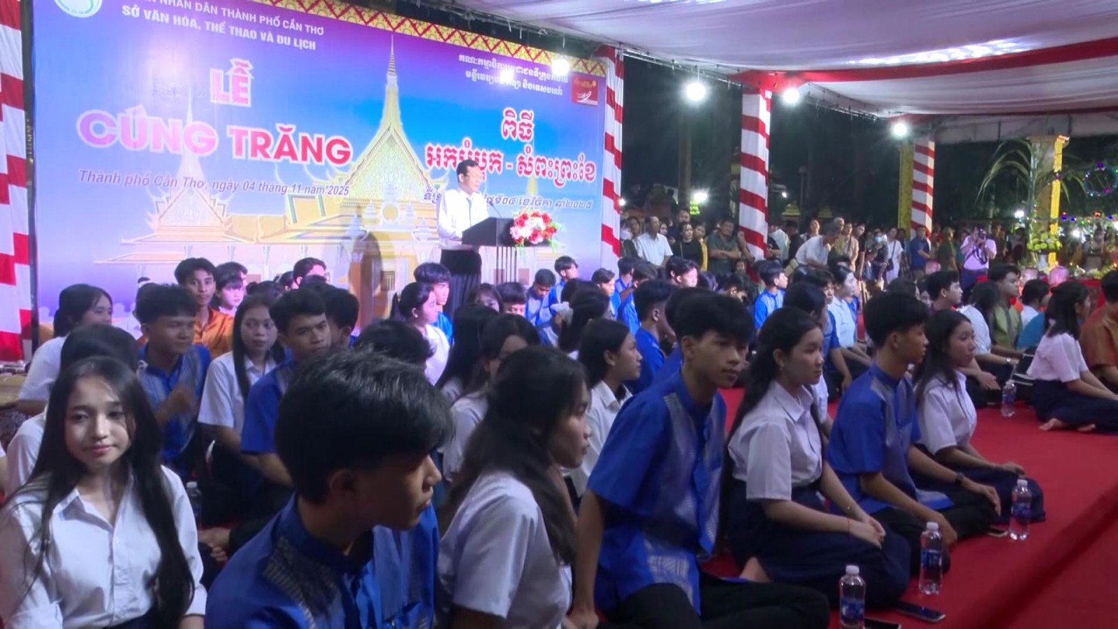 Månetilbedelsesseremoni for Khmer-folket