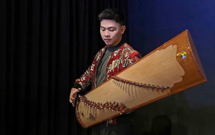 ការនាំយកឧបករណ៍តន្ត្រីបុរាណទៅកាន់បរិយាកាសឌីជីថល Đưa nhạc cụ truyền thống lên môi trường số