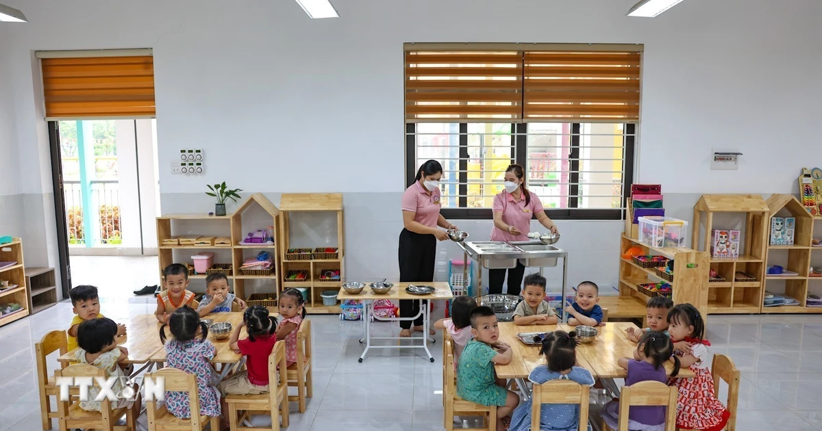 Giảm thiểu nguy cơ xảy ra ngộ độc thực phẩm học đường và bếp ăn tập thể