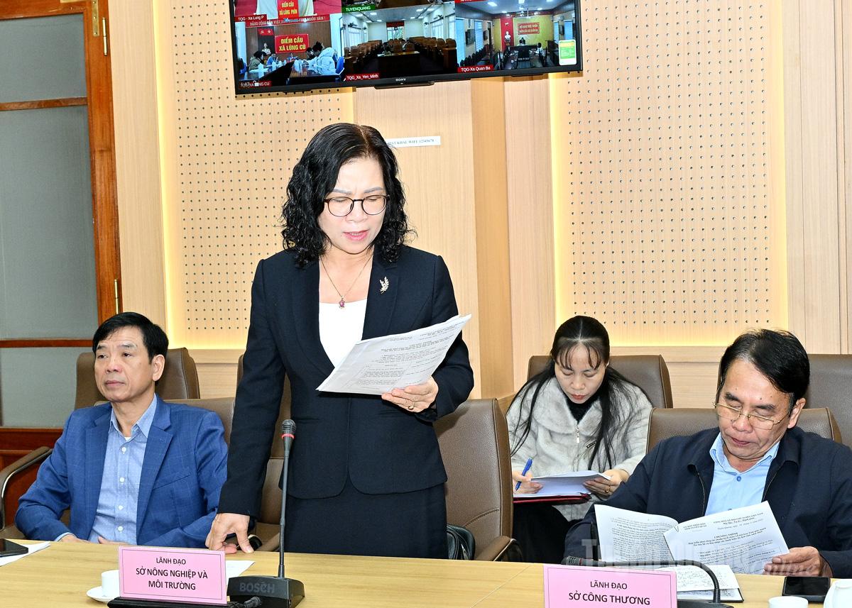 Руководители Департамента сельского хозяйства и охраны окружающей среды отчитались о посадке и уходе за цветком гречихи.