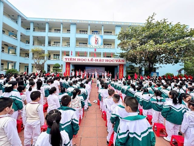 Bộ GD-ĐT yêu cầu Quảng Ninh tạm dừng sáp nhập trường học  - Ảnh 2.