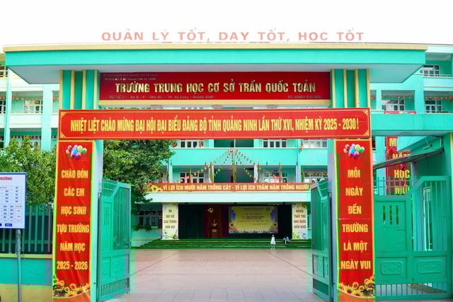 Bộ GD-ĐT yêu cầu Quảng Ninh tạm dừng sáp nhập trường học  - Ảnh 3.