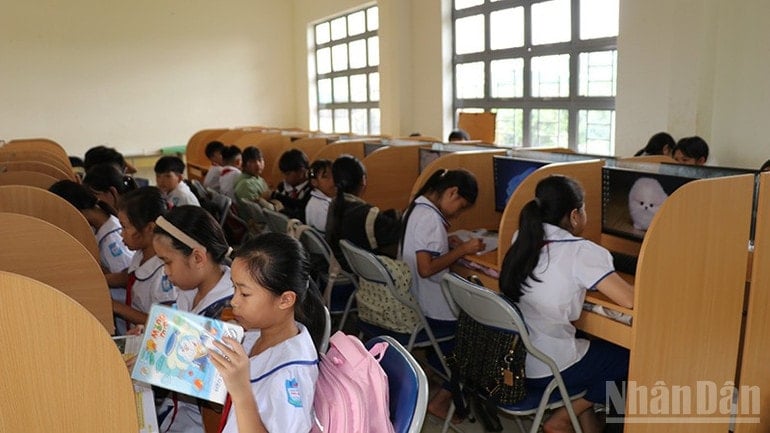 ນັກຮຽນຢູ່ຕາແສງ ໄອໂດມ ມີຫ້ອງຄອມພິວເຕີເພື່ອຮຽນຮູ້. ndo_br_img-0774.jpg