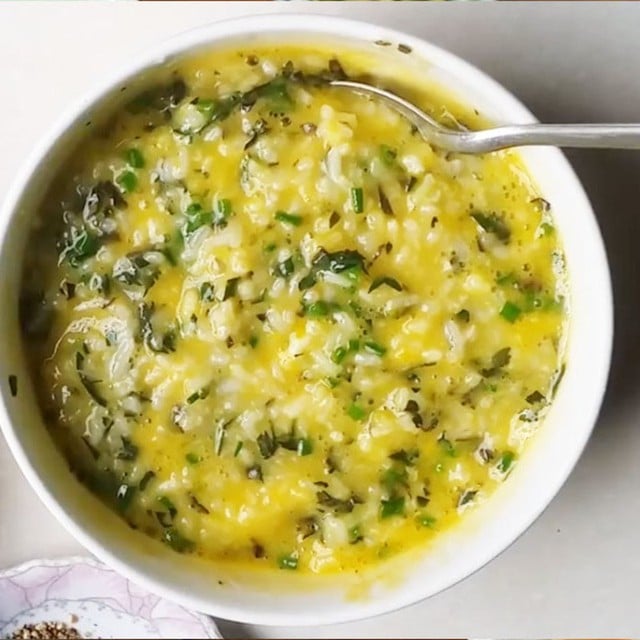 4 medicinal porridge dishes to help prevent digestive disorders caused by cold - Photo 3. 4 món cháo thuốc giúp phòng rối loạn tiêu hóa do lạnh- Ảnh 3.