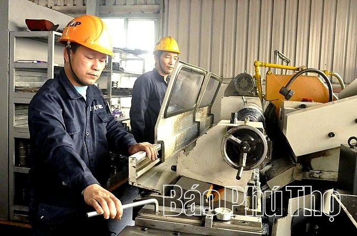 Mengembangkan sumber daya manusia berkualitas tinggi di Phu Tho